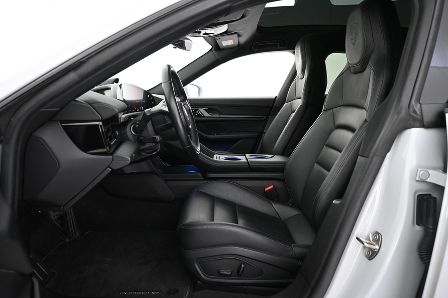 Porsche Taycan vaihtoauto