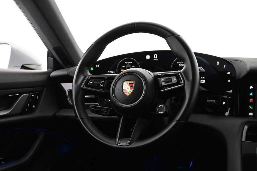 Porsche Taycan vaihtoauto