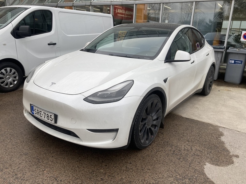 Tesla Model Y vaihtoauto