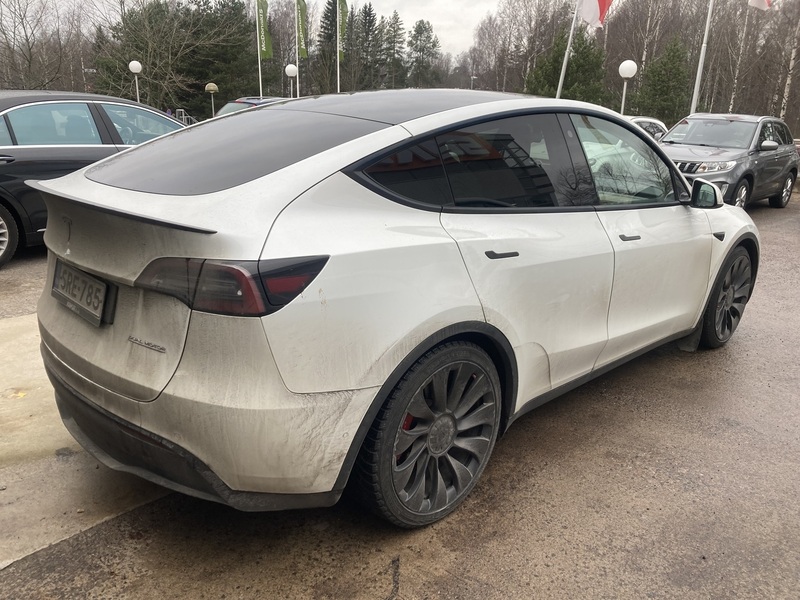 Tesla Model Y vaihtoauto