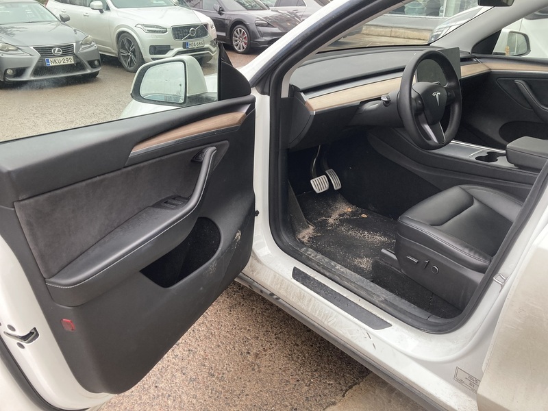 Tesla Model Y vaihtoauto