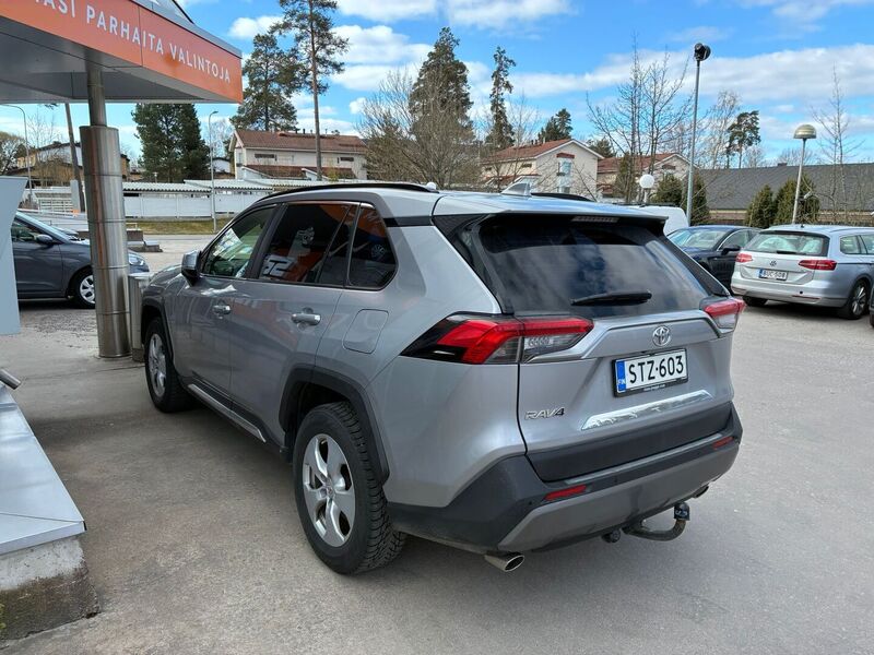Toyota RAV4 vaihtoauto