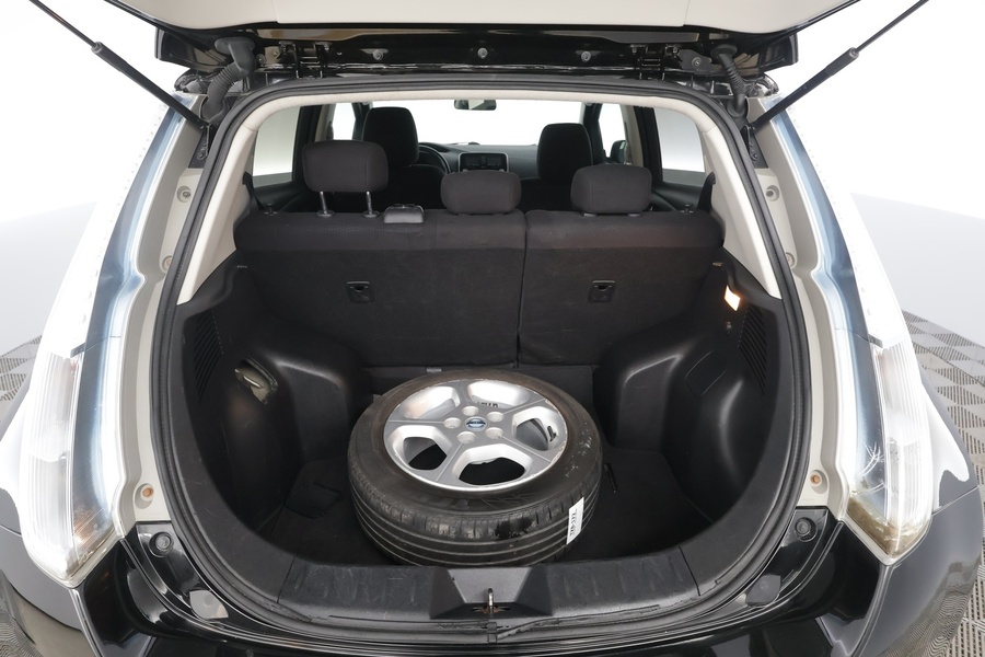 Nissan Leaf vaihtoauto