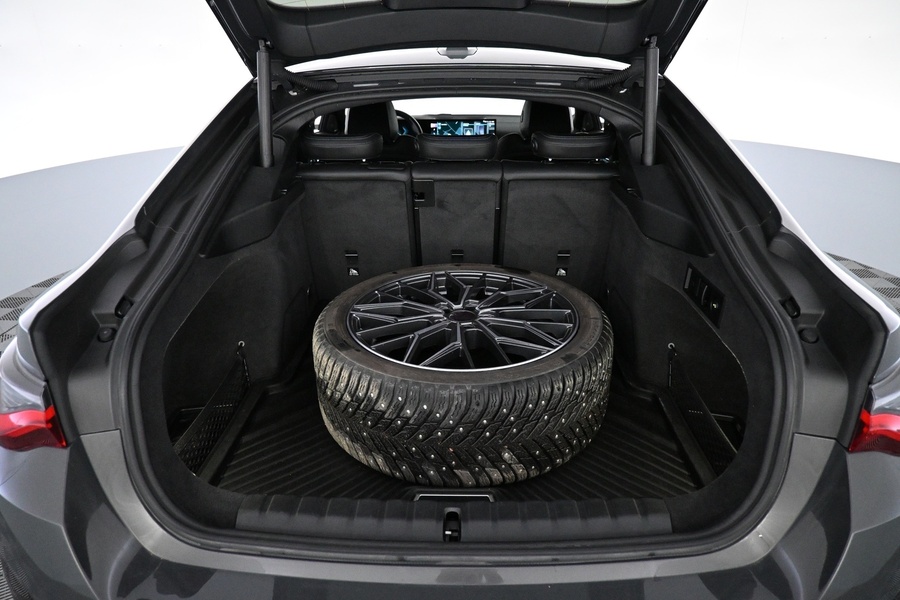 BMW i4 M50 vaihtoauto