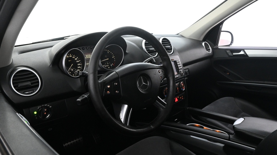 Mercedes-Benz ML vaihtoauto