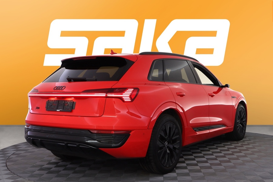 Audi Q8 e-tron vaihtoauto