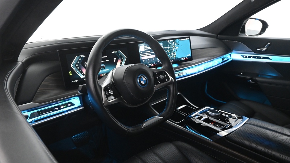BMW i7 vaihtoauto
