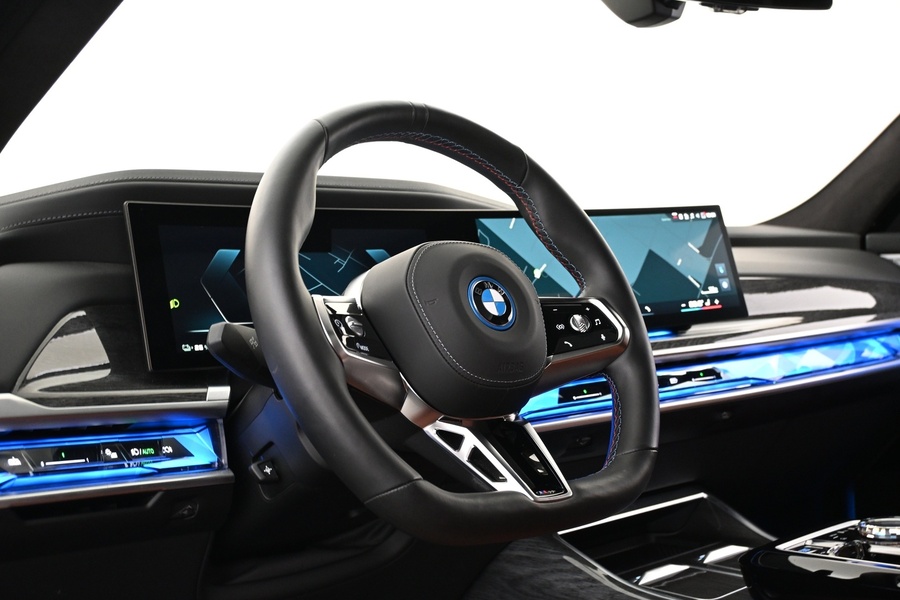 BMW i7 vaihtoauto
