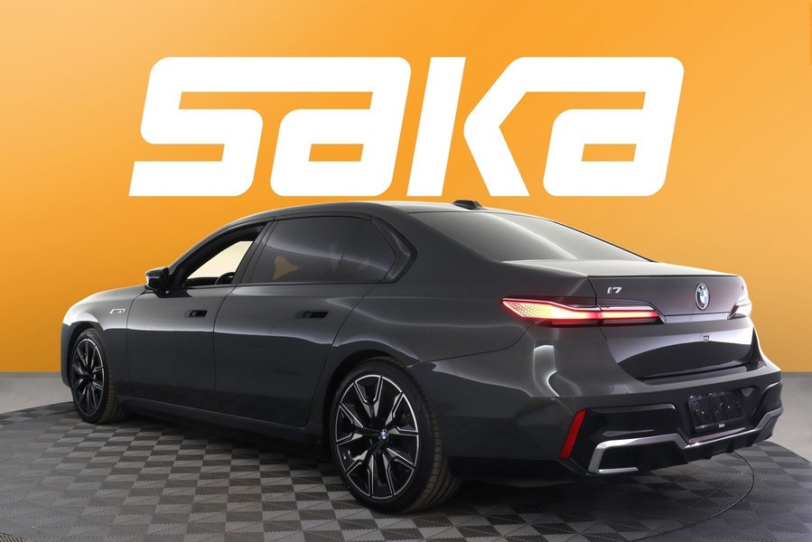 BMW i7 vaihtoauto