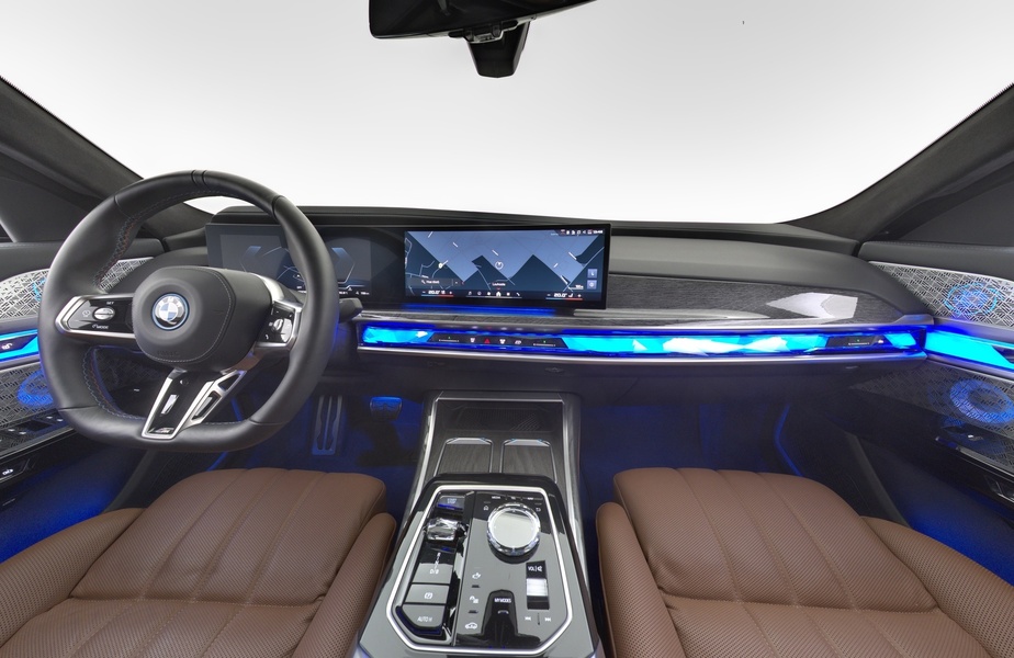 BMW i7 vaihtoauto