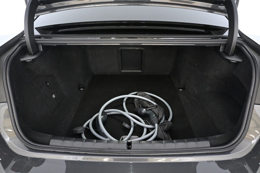 BMW i7 vaihtoauto
