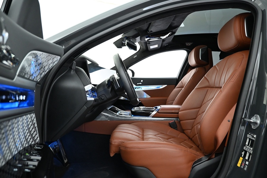 BMW i7 vaihtoauto
