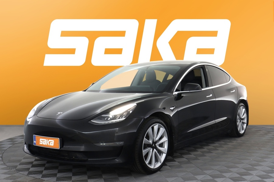 Tesla Model 3 vaihtoauto