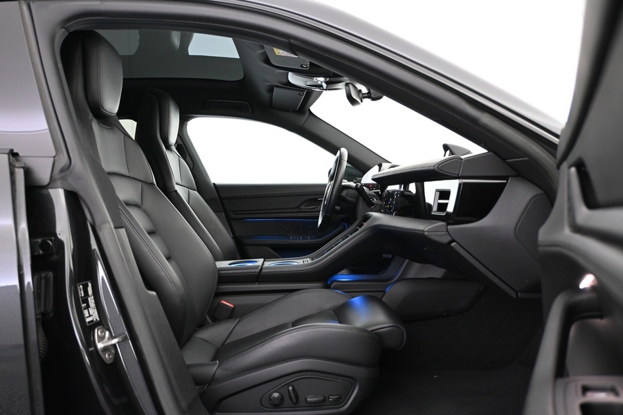 Porsche Taycan vaihtoauto