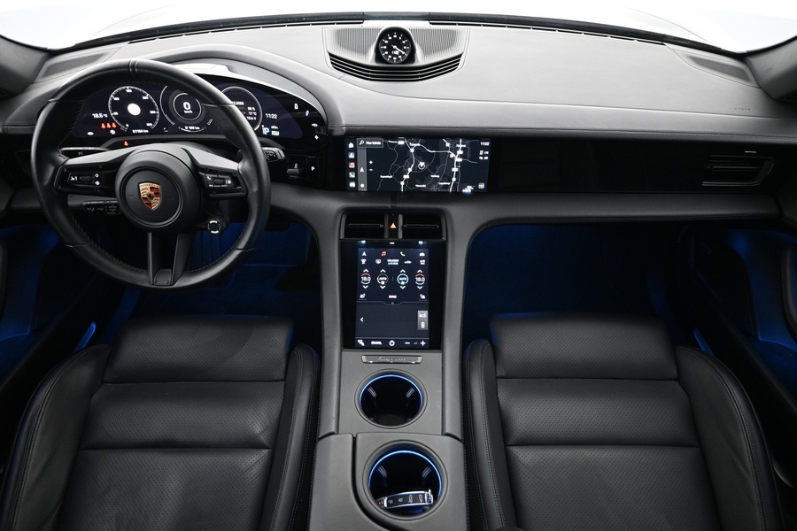 Porsche Taycan vaihtoauto