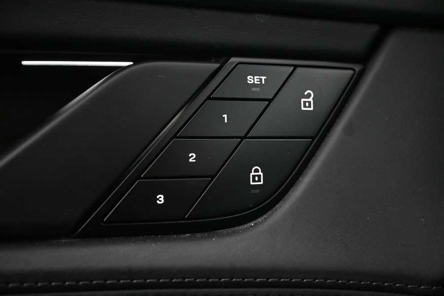 Porsche Taycan vaihtoauto