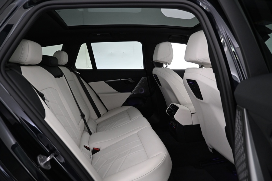 BMW i5 M60 vaihtoauto