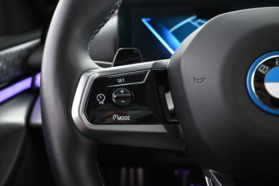 BMW i5 M60 vaihtoauto