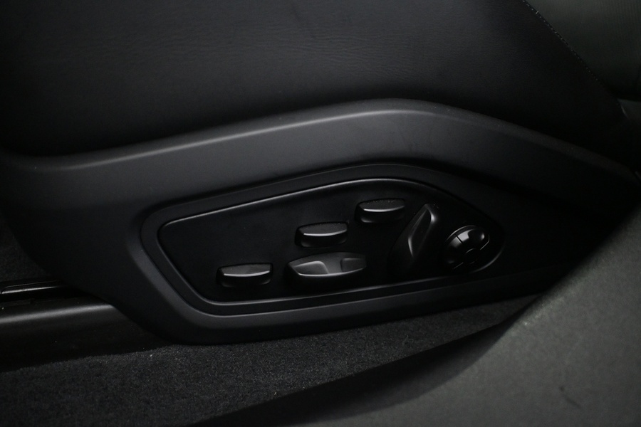 Porsche Taycan vaihtoauto