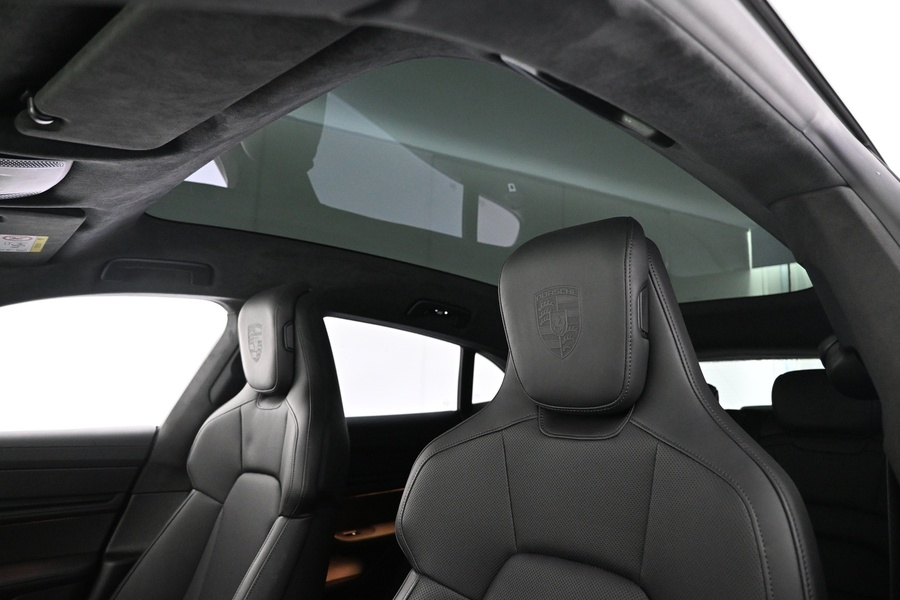 Porsche Taycan vaihtoauto