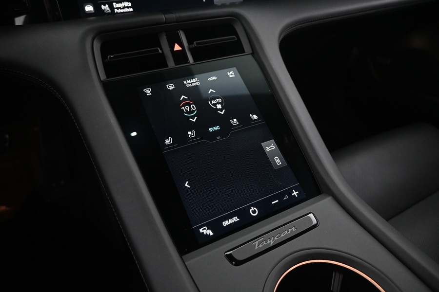 Porsche Taycan vaihtoauto