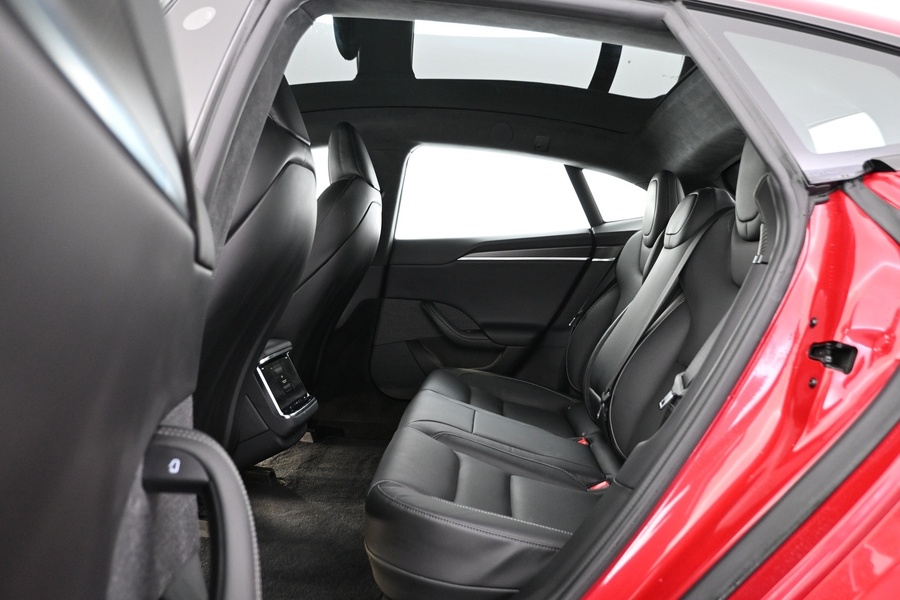 Tesla Model S vaihtoauto