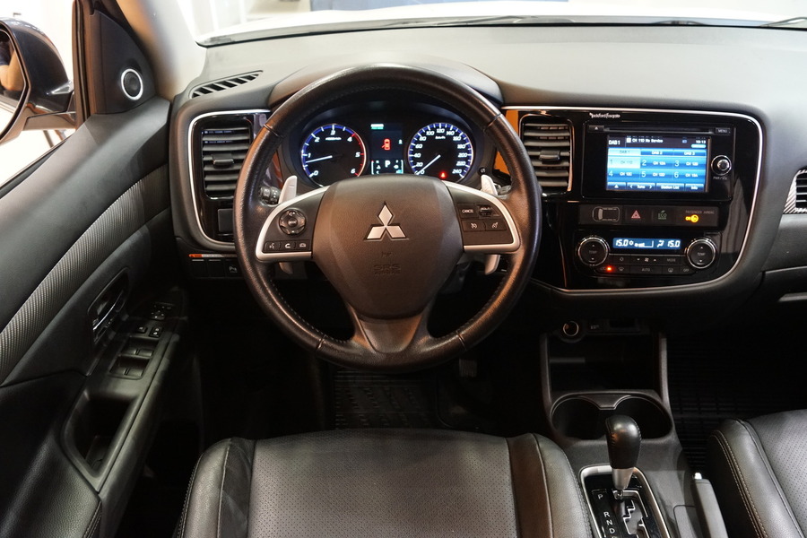 Mitsubishi Outlander vaihtoauto