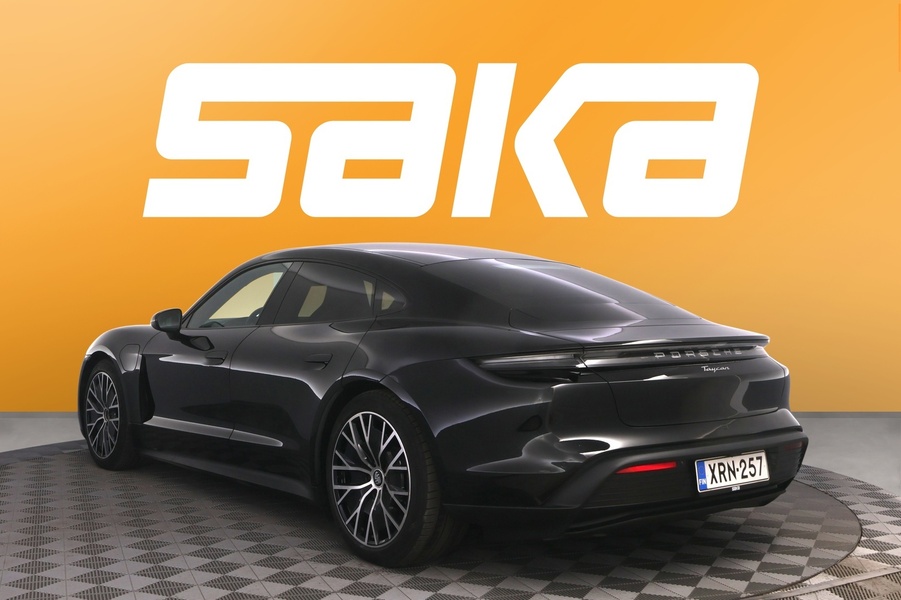 Porsche Taycan vaihtoauto