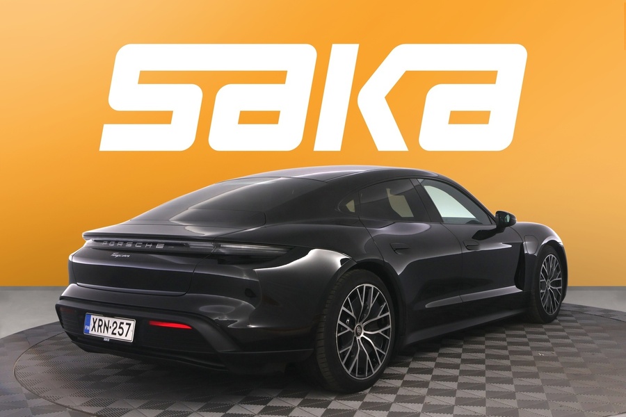 Porsche Taycan vaihtoauto