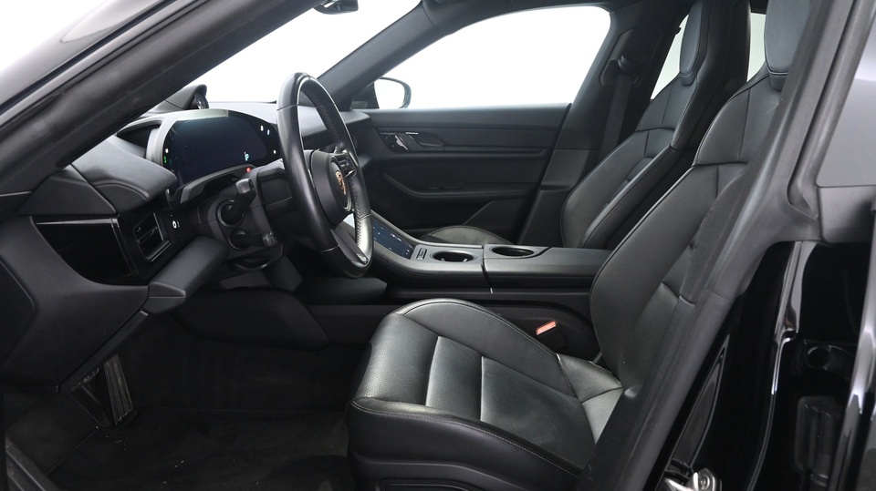 Porsche Taycan vaihtoauto