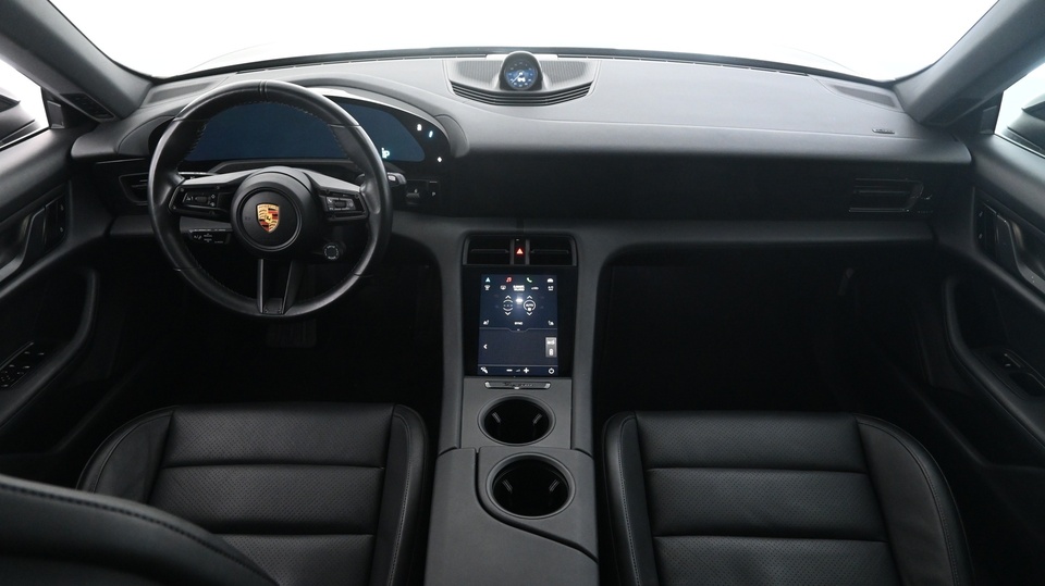 Porsche Taycan vaihtoauto