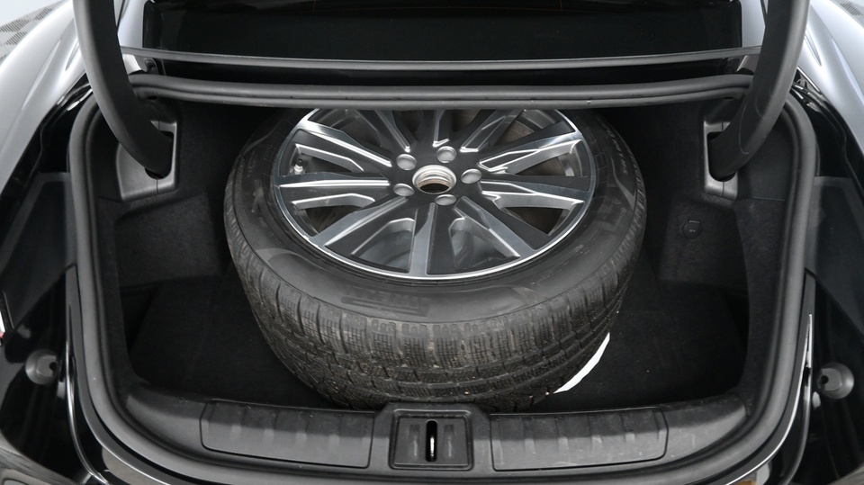 Porsche Taycan vaihtoauto