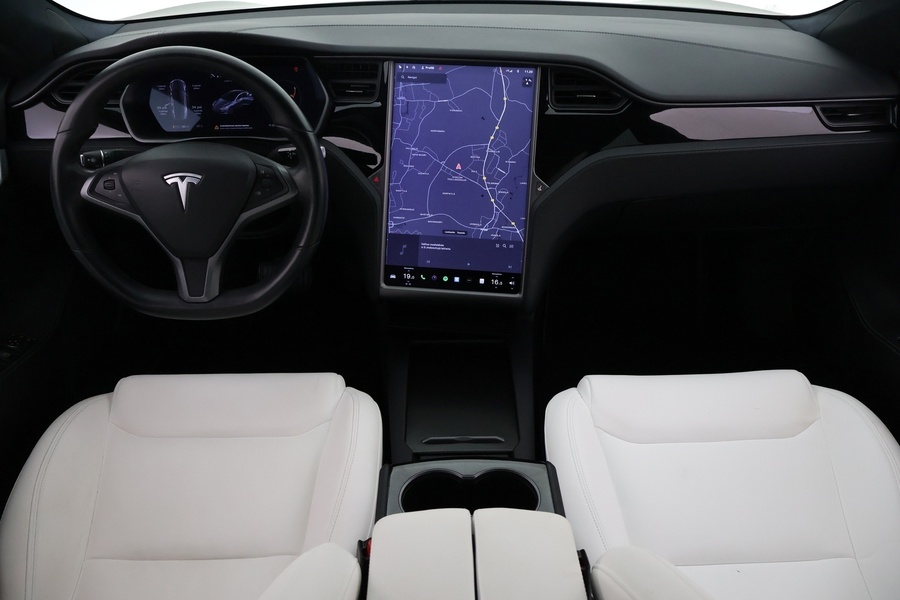 Tesla Model S vaihtoauto