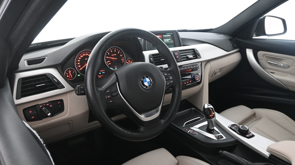 BMW 330 vaihtoauto