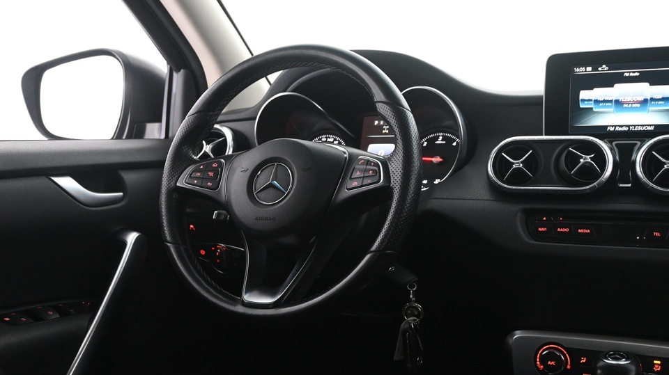 Mercedes-Benz X vaihtoauto