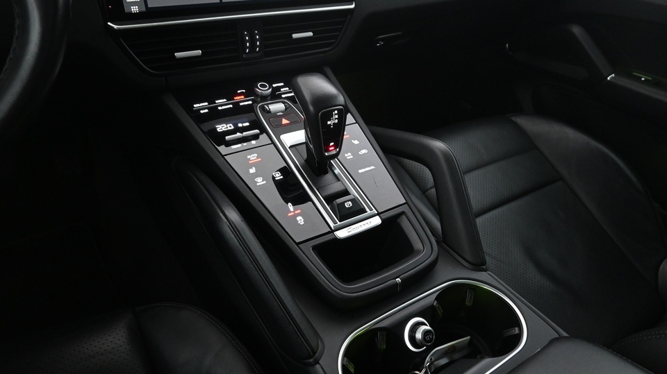 Porsche Cayenne vaihtoauto