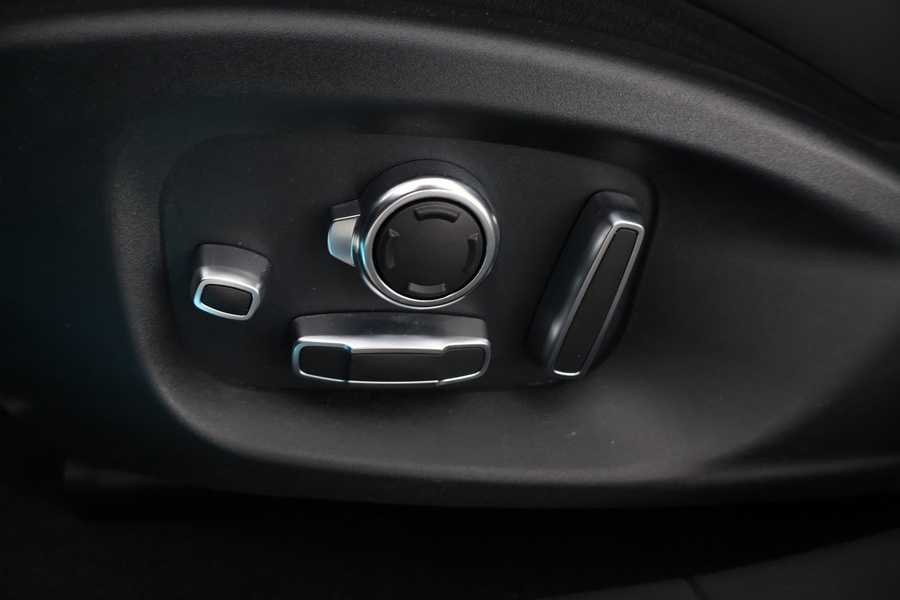 Jaguar I-PACE vaihtoauto