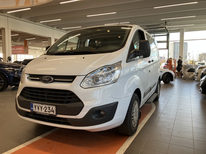 Ford Tourneo Custom vaihtoauto