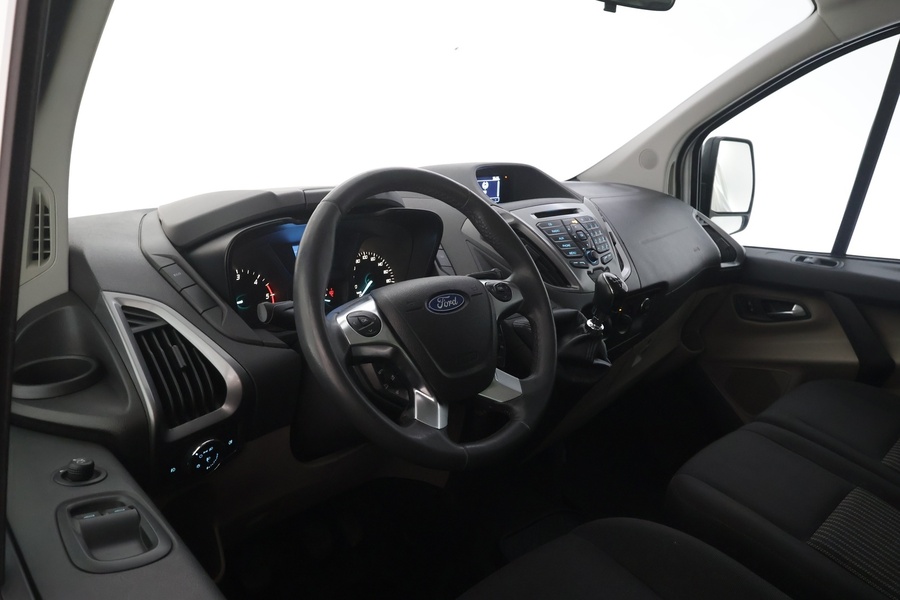 Ford Tourneo Custom vaihtoauto