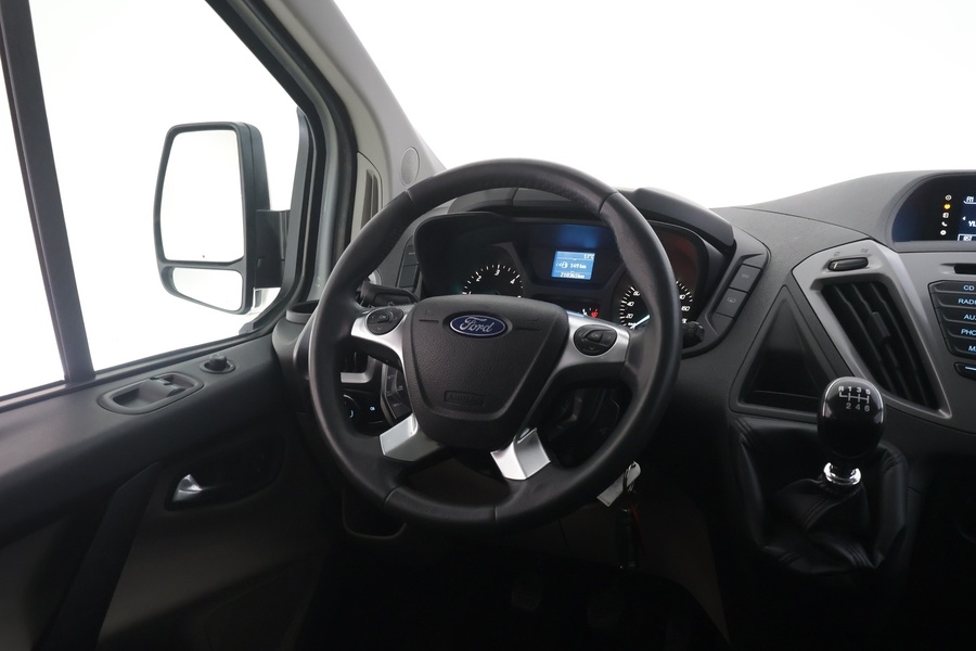 Ford Tourneo Custom vaihtoauto