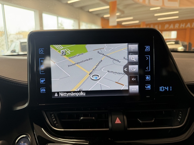 Toyota C-HR vaihtoauto