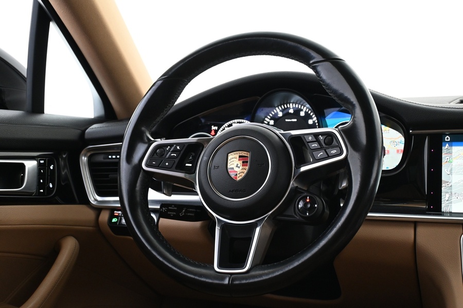 Porsche Panamera vaihtoauto