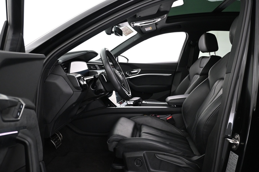 Audi Q8 e-tron vaihtoauto