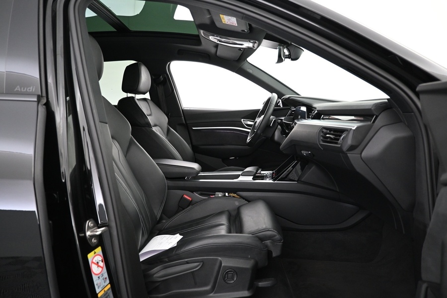 Audi Q8 e-tron vaihtoauto