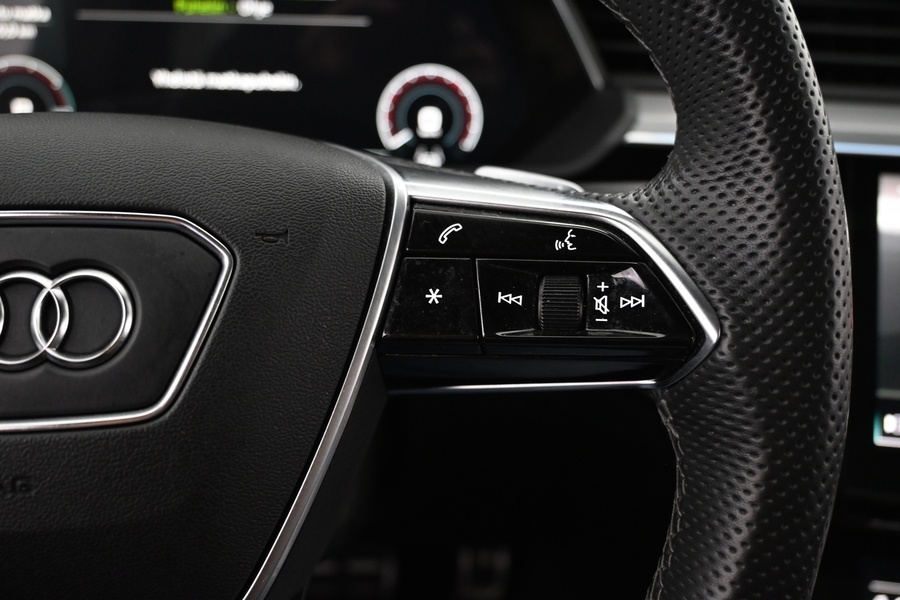 Audi Q8 e-tron vaihtoauto