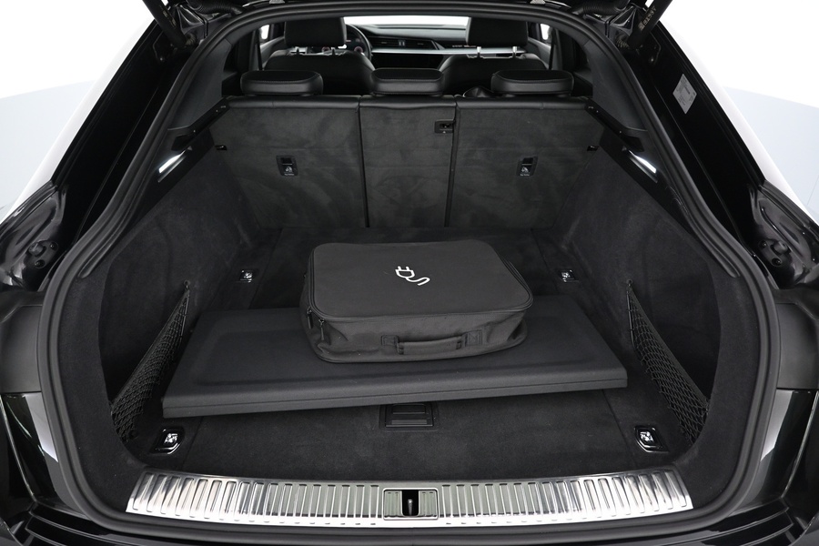 Audi Q8 e-tron vaihtoauto