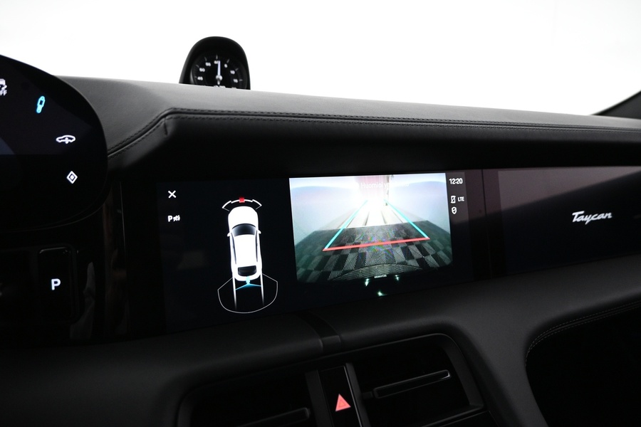 Porsche Taycan vaihtoauto