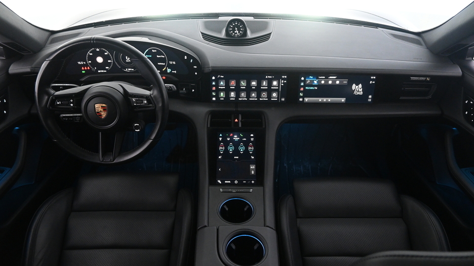 Porsche Taycan vaihtoauto