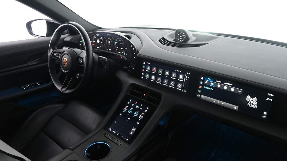 Porsche Taycan vaihtoauto