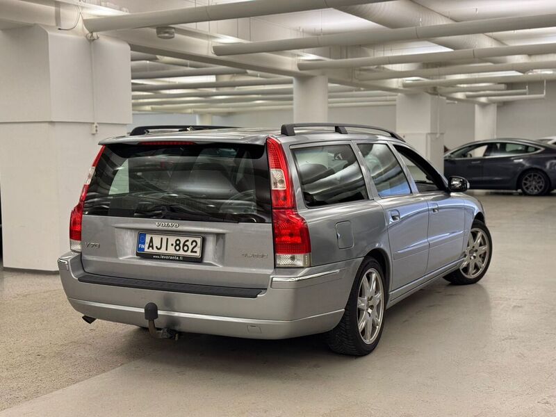 Volvo V70 vaihtoauto